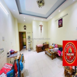 Nhà mặt tiền phước long – ngay trần thị điệu – xây mới 1 hầm 6 tầng – chỉ với 10 tỏi hơn tí…