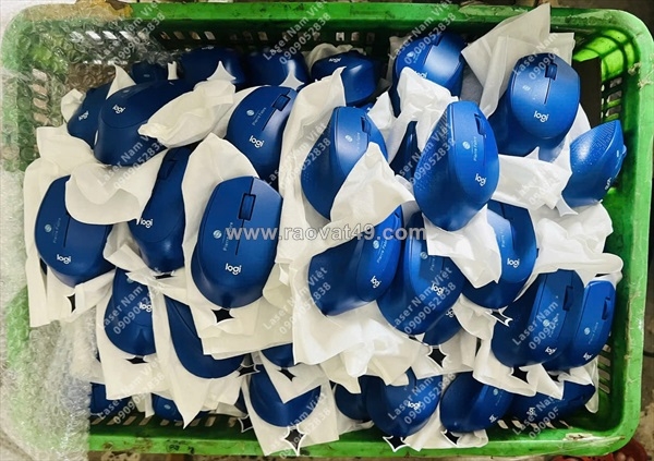 ~/Img/2026/8/nhan-khac-logo-len-chuot-may-tinh-theo-yeu-cau-02.jpg