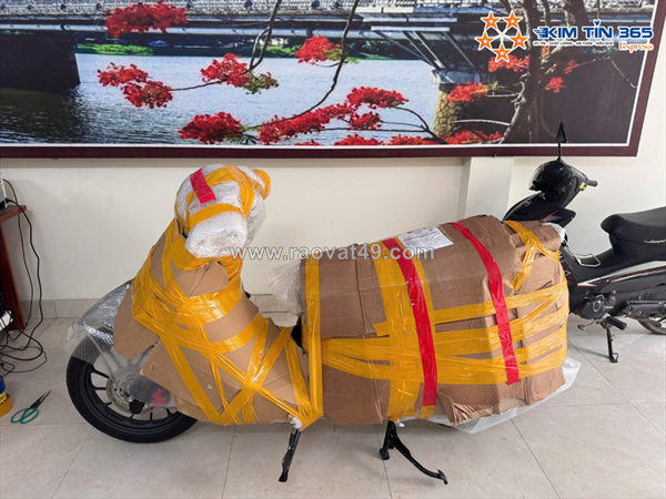 ~/Img/2026/8/nhu-cau-van-chuyen-xe-may-tu-sai-gon-ra-ha-noi-ngay-cang-tang-01.png