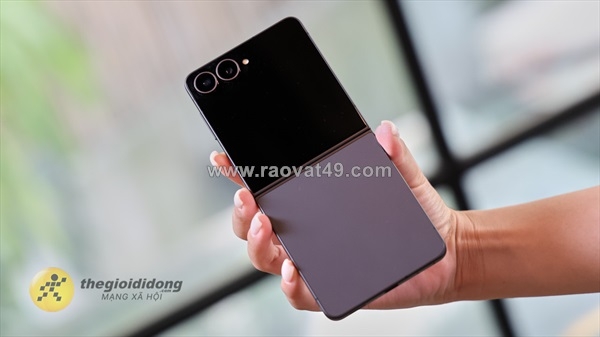 ~/Img/2026/8/samsung-galaxy-z-flip-8-va-z-fold-8-thong-tin-cau-hinh-chinh-thuc-ban-12gb256gb-02.jpg