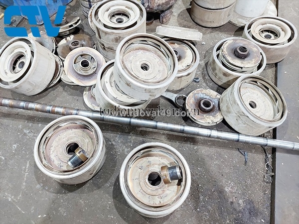 ~/Img/2026/8/sua-chua-bao-duong-va-thay-phot-canh-may-bom-truc-dung-01.jpg