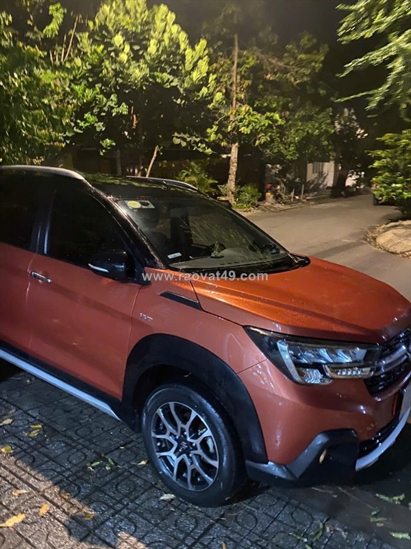 ~/Img/2026/8/suzuki-xl7-2021-xe-gia-dinh-chinh-chu-moi-thay-4-lop-gia-chi-405-trieu-02.jpg