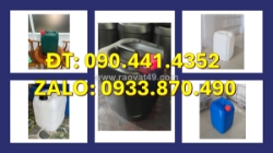 Thùng nhựa 25 lít đựng acetone, thùng nhựa 20 lít đựng xăng, can 10 lít nắp thoát khí