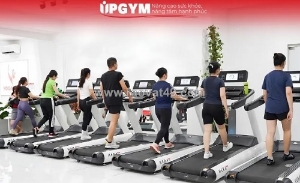 Trải nghiệm không gian tập luyện rộng rãi, hệ thống máy móc đa dạng cùng up gym