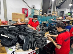 Xưởng gia công đồ da cho local brand muốn phát triển lâu dài