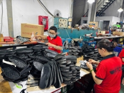 Xưởng sản xuất dép da giá tận xưởng cho shop nhập sỉ