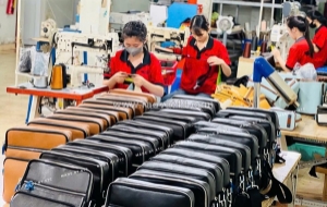 Xưởng sản xuất đồ da hỗ trợ local brand phát triển mẫu