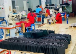 Xưởng sản xuất đồ da nhận gia công theo mẫu riêng cho shop, doanh nghiệp