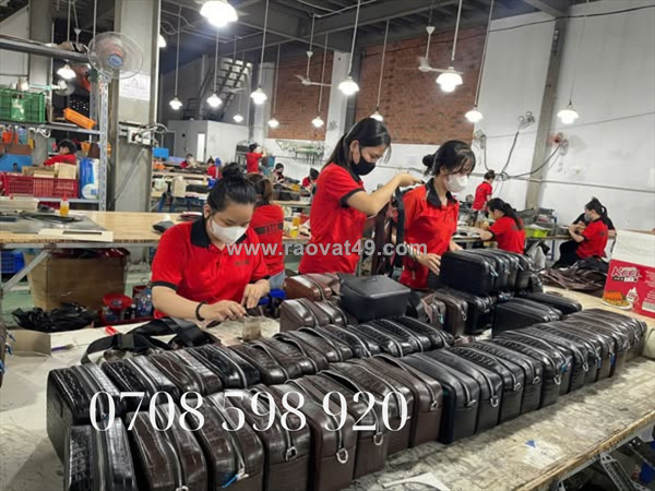 ~/Img/2026/8/xuong-si-cap-da-cong-so-nhan-oem-lam-logo-xuat-vat-02.png