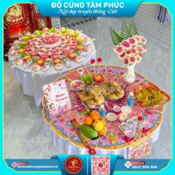 Ai là người đứng khấn trong ngày đầy tháng của con?