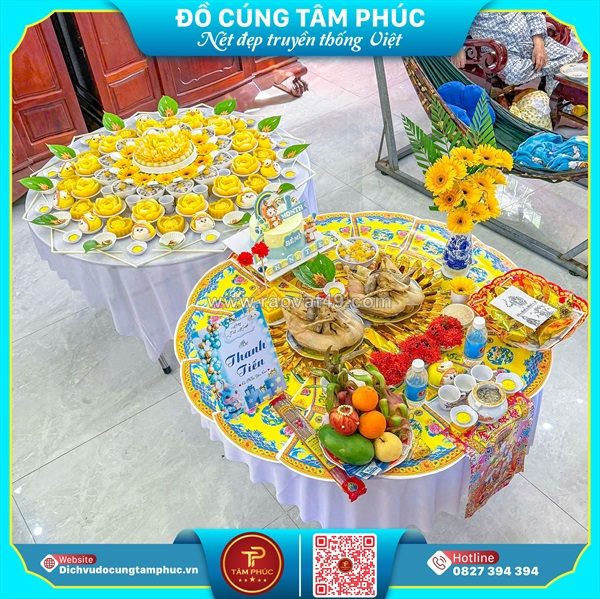 Ai là người đứng khấn trong ngày đầy tháng của con?