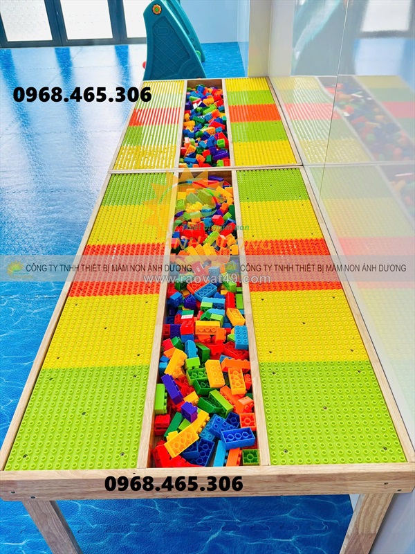 Bàn xếp lego trẻ em, bàn chơi lego cho bé bằng gỗ, bàn lego