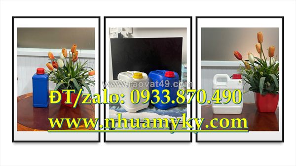 Bình nhựa 2 lít đựng hương liệu, can 1 lít đựng nước xả, can nhựa 500ml đựng thuốc nhuộm tóc
