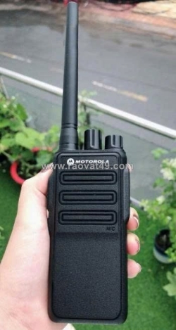 Bộ đàm cầm tay motorola cp-8600 plus chuyên dùng cho nhà xưởng , công trường rộng và sân golf bán kính 1-2km
