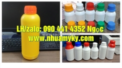 Chai thủy tinh 1 lít đựng mật ong, chai thủy tinh 0.5 lít đựng hcl, chai nhựa 250ml đựng chất sủi bọt
