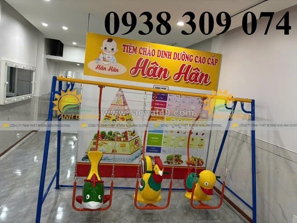 ~/Img/2026/9/du-quay-mam-co-ray-cho-tre-mam-non-xich-du-3-con-giong-tre-em-02.jpg