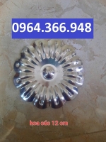 Hoa cúc tôn dập dùng cho cổng và hàng rào sắt