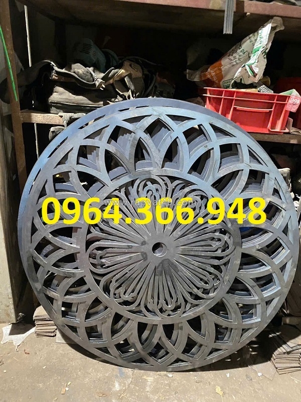 ~/Img/2026/9/hoa-van-trang-tri-trong-vong-tron-sat-theo-phong-cach-rieng-01.jpg