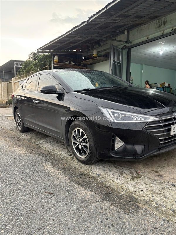 Hyundai elantra 2020 – số sàn – odo 7,5 vạn – 300 triệu