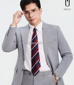 Một số mẹo để chọn màu vest cưới phù hợp với váy cô dâu