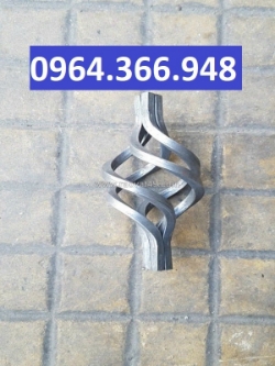 Quả rọ con tiện kết hợp thanh sắt tạo hoa văn đẹp