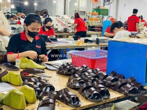 Xưởng dép da cho shop thời trang muốn bổ sung sản phẩm