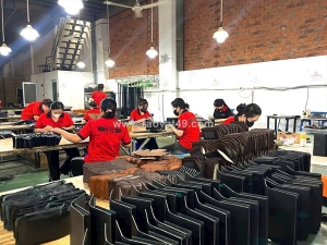 Xưởng gia công đồ da cho local brand – nhận mẫu riêng