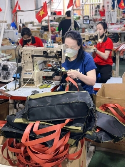 Xưởng gia công đồ da cho shop thời trang – nhận sản xuất theo mẫu