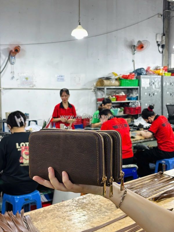 Xưởng ví da hỗ trợ shop đặt mẫu và phát triển sản phẩm riêng